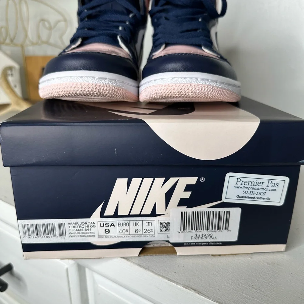 Nike Air Jordan 1 Retro High OG "Atmosphere" (Bubblegum) - Women's 9 - Picture 8 of 10